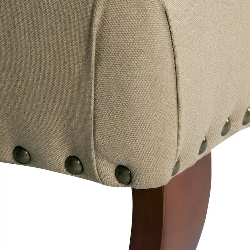 Banc capitonné avec garniture cloutée