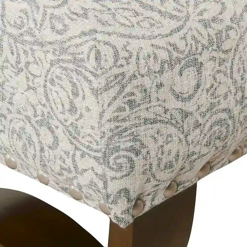 Banc capitonné avec garniture cloutée