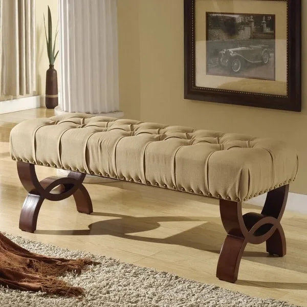 Banc capitonné avec garniture cloutée